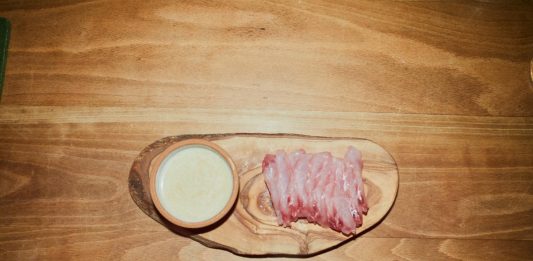 Il menù manifesto della Cucina Brutalista, nel nuovo ristorante di Carsten Höller