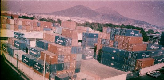 A Napoli, il festival Raise Your Zine: fanzine, magazine e photobook in stazione