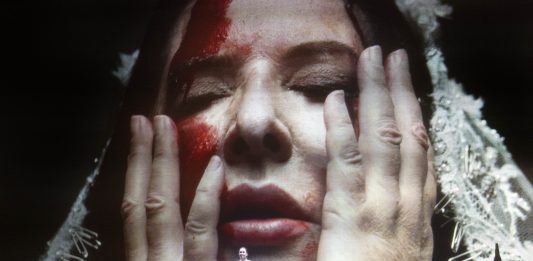 Al San Carlo di Napoli, Marina Abramovic dà corpo alle 7 deaths di Maria Callas spettacolo di marina abramovic san carlo
