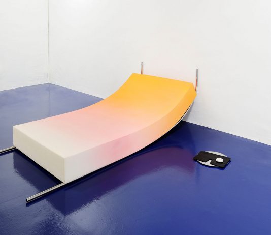 Dubbi, deviazioni e ambiguità del mondo, per cinque artisti in mostra a Lecce