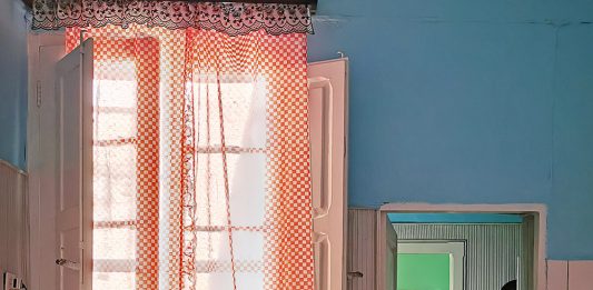 Storie segrete di ambienti quotidiani: Elio Castellana al 16 Civico di Pescara