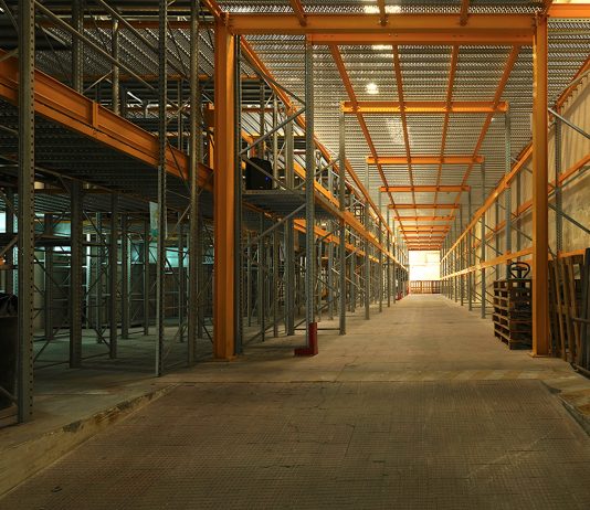 Hybrida Tales by Untitled Association #41: viaraffineria e BRACE BRACE viaraffineria, interno, 2021. Courtesy of viaraffineria