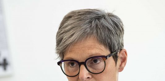 La direttrice di documenta si dimette, per le accuse di antisemitismo direttrice documenta