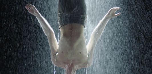 Una mostra di Bill Viola a Napoli, per riaprire una chiesa di epoca Barocca