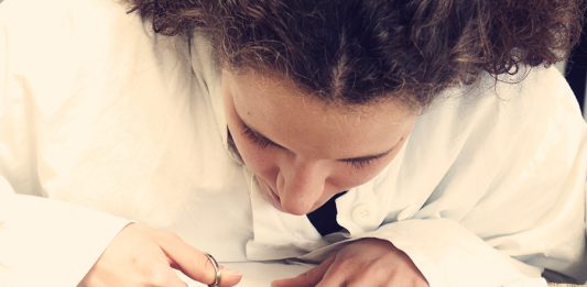 La storica Scuola di restauro di Botticino apre a Milano: intervista ad Angelo Crespi intervento di restauro, foto di Scuola di Botticino