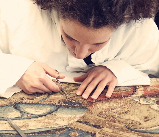 La storica Scuola di restauro di Botticino apre a Milano: intervista ad Angelo Crespi intervento di restauro, foto di Scuola di Botticino