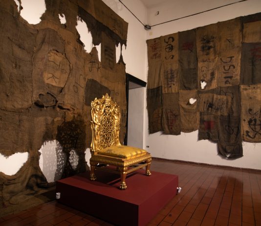 ‘Il Cono d’Ombra. Narrative decoloniali dell’Oltremare’ al Maschio Angioino. Intervista a Marco Scotini