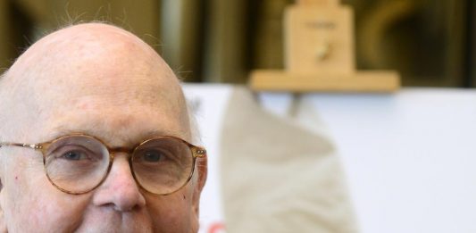 Addio a Claes Oldenburg: muore a 93 anni il maestro ironico della Pop Art