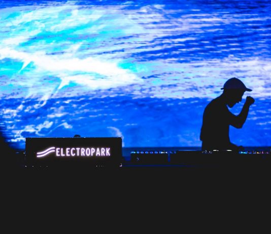 electropark: Genova balla fluida