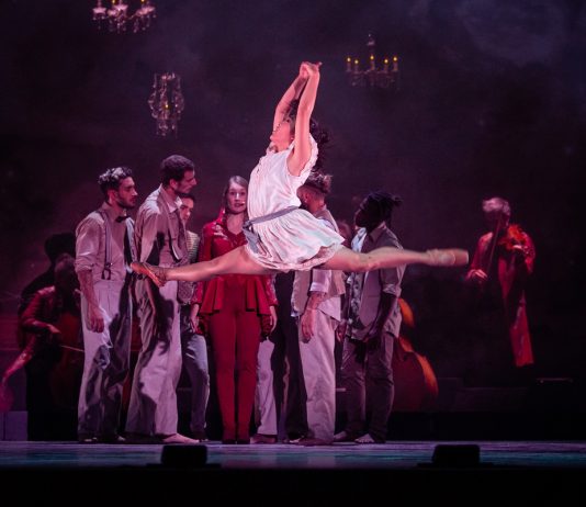 La follia di Mourad Merzouki a Parma, tra hip hop e musica barocca