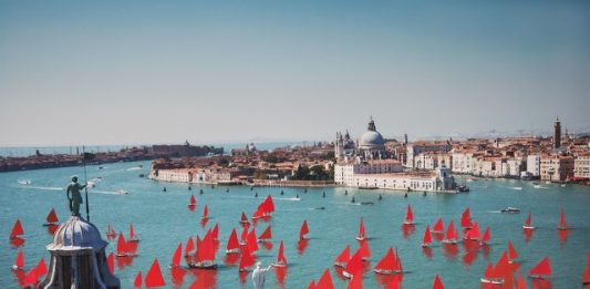 Sensazioni di Venezia, da Canaletto a Melissa McGill. La mostra a Londra