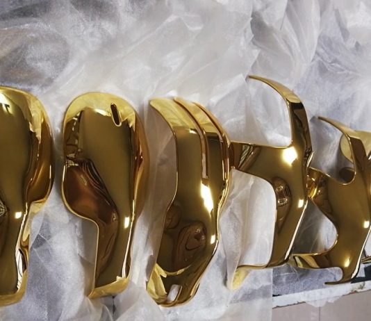 Da Piano Zer0, a Roma, dieci maschere d’oro per dirci chi siamo