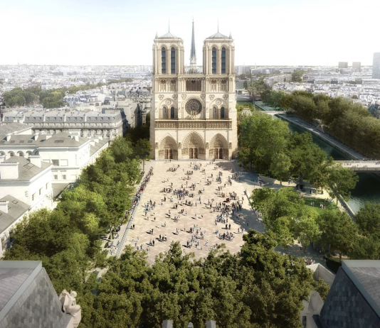 Una nuova piazza per Notre Dame, con uno sguardo all’ambiente