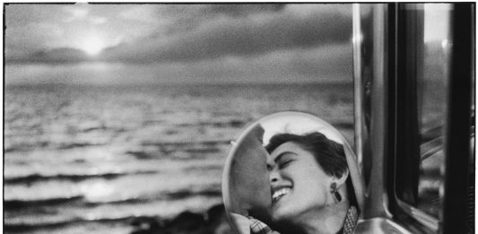 A Senigallia, una mostra per celebrare la genialità di Elliott Erwitt Erwitt