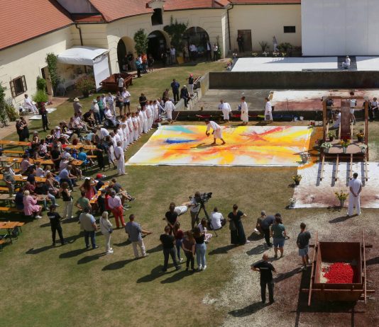 L’eredità di Hermann Nitsch nell’Azione-di-6-giorni: d’ora in poi un classico da replicare