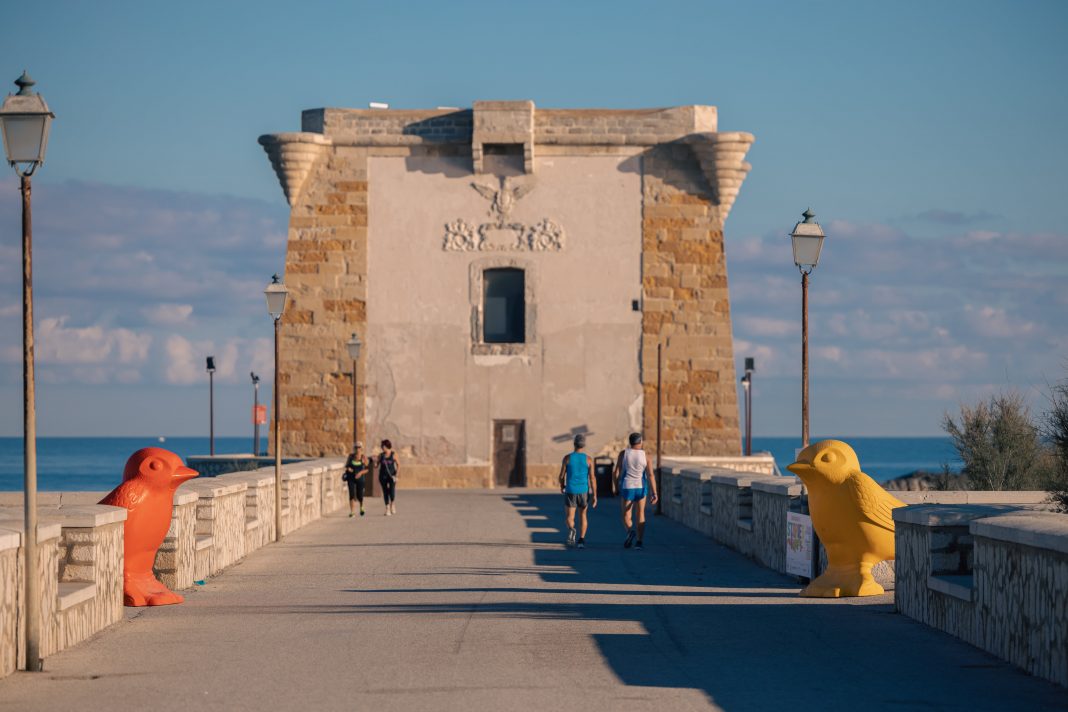 Cracking Art. Stories 1