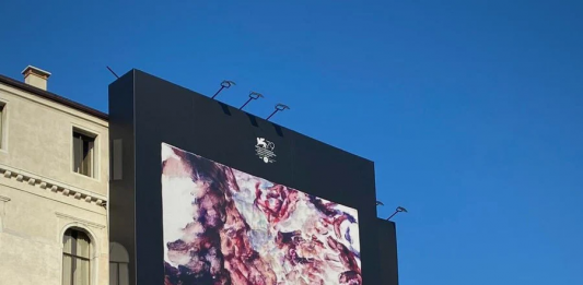 Mostra del Cinema: il poster dell’ultimo film di Luca Guadagnino è d’artista