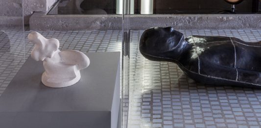 Gormley e Fontana: lanci “spaziali” a Venezia