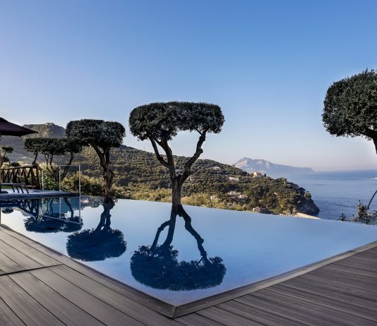 Un’arcadia cyberpunk: installazioni dei fratelli Perone a Villa Fiorella