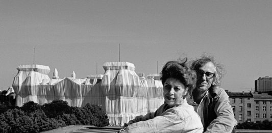 Christo e Jeanne-Claude, la coppia di artisti che ha fatto del mondo la propria tela