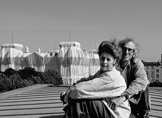 Christo e Jeanne-Claude, la coppia di artisti che ha fatto del mondo la propria tela