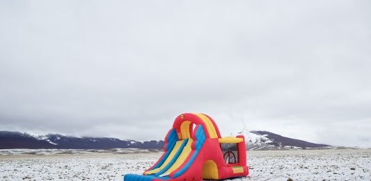 L’Abruzzo straniante di Stefano Cerio, in un nuovo libro fotografico