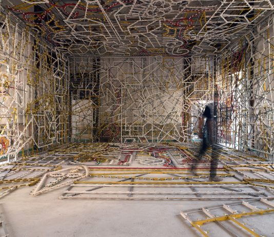 Dettagli, spazio, poesia: Massimo Bartolini al Pecci