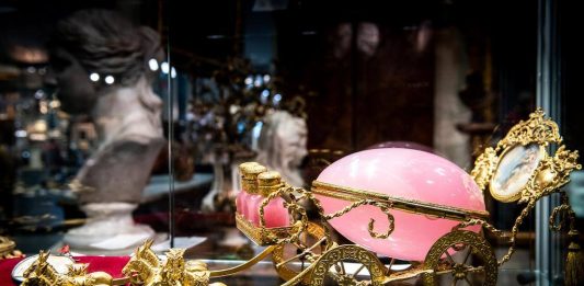 LA CREATIVITÀ DELLA SCIENZA E LA PILA DI ALESSANDRO VOLTA “PIONIERE” DELLA SOSTENIBILITÀ. A MERCANTEINFIERA LA MOSTRA LAMPI DI GENIO