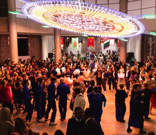 Carte Blanche. Marinella Senatore al Palais de Tokyo