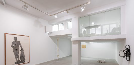 Le personali di Miroslaw Balka e Helen Mirra alla Galleria Raffaella Cortese, Milano