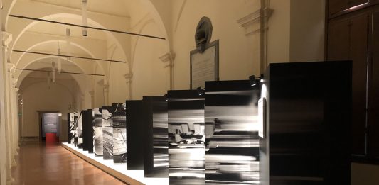 ‘Solo la maglia’: Ferdinando Scianna ai Musei di Palazzo dei Pio di Carpi
