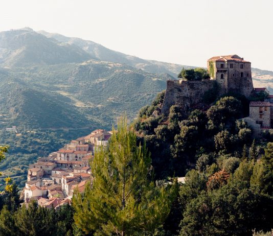 Borghi da scoprire: caccia ai Tesori Arancioni del Touring Club