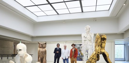 Brad Pitt, artista da museo: in Finlandia la sua prima mostra