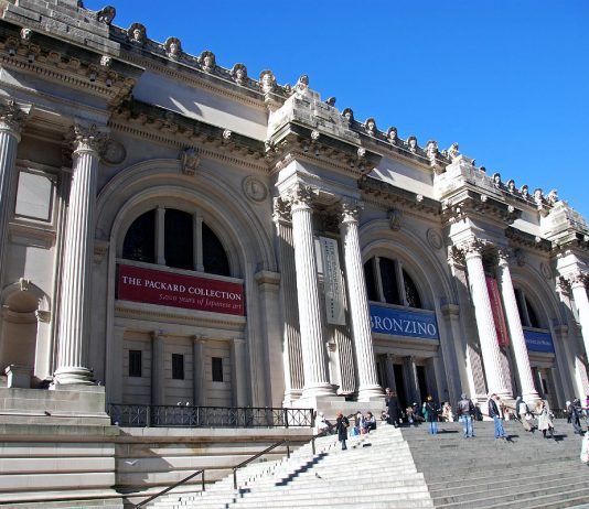 Il Metropolitan di New York restituisce 21 reperti archeologici all’Italia