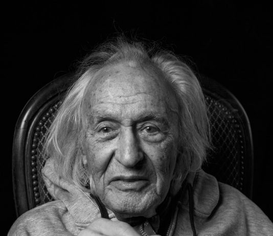 Corrosivo, radicale, umano: la fotografia perde il grande William Klein