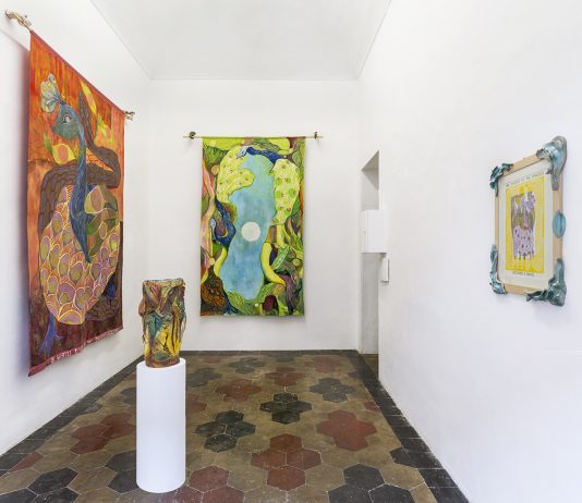 Alessandro Roma, The whisper of the peacock becomes a snake – Quartz Studio