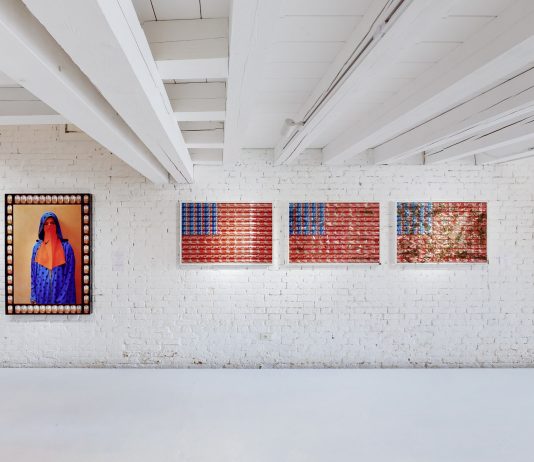 ‘The colors of dreams’: Hassan Hajjaj alla 193 Gallery, Venezia. Intervista all’artista