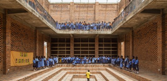 Eataly per l’arte. A Verona apre E.ART.H con Mahama e Corbijn