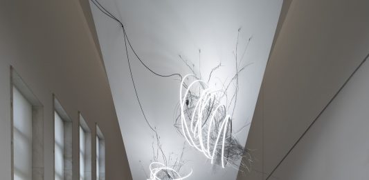 Nel metalflux di dati: l’installazione di Alberto Tadiello vola all’ALA For Art 2022