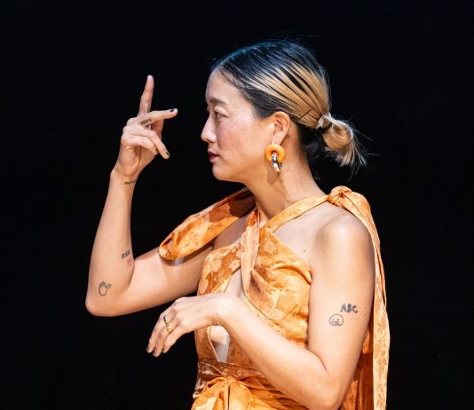 Il PIAC 2022 omaggia l’arte poetica e sfidante di Christine Sun Kim