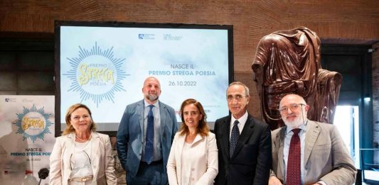Presentato il Premio Strega Poesia, per arricchire il linguaggio e il pensiero