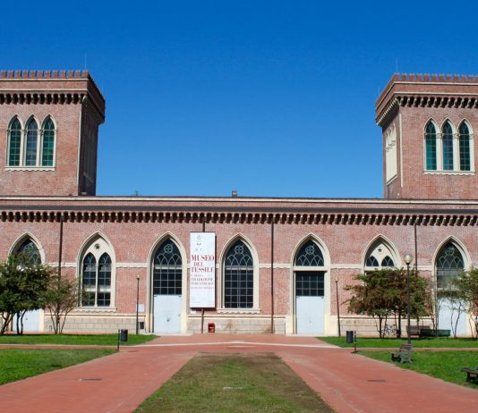 Storia rivoluzionaria dell’Arte Tessile: la mostra al Museo di Busto Arsizio