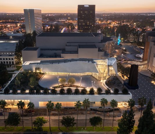 Un nuovo super museo in California: l’OCMA apre le porte