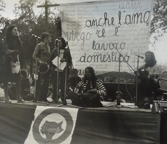 Arte, maternità, femminismo: Grossi Maglioni in dialogo da AlbumArte