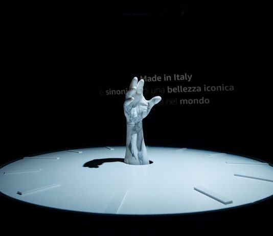 Intervista a Jago, protagonista alla Black Friday Gallery di Amazon a Milano