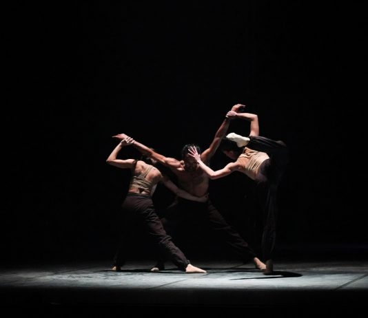 Danza contemporanea e musica dal vivo in dialogo, in tre opere