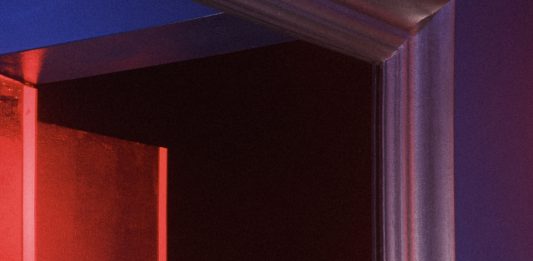 Erotismo e pregiudizio: Look at me, una mostra notturna allo strip club