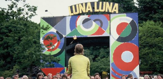 Luna Luna, lo storico parco a tema arte contemporanea, riaprirà i suoi cancelli d’autore luna luna parco arte