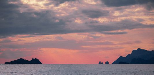 In Costiera, con le streghe: la nuova residenza di Marea Art Project