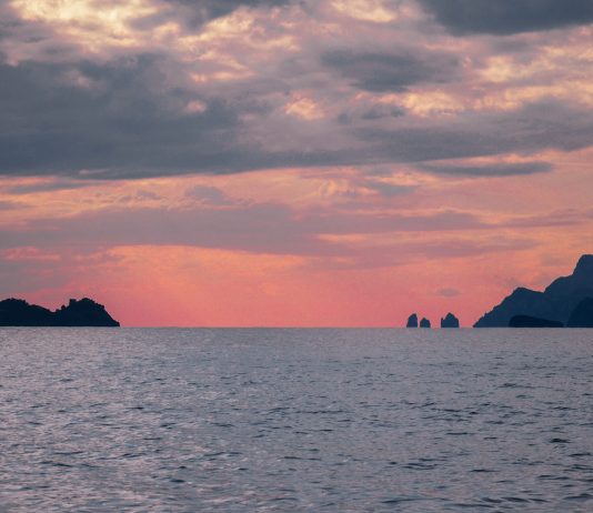 In Costiera, con le streghe: la nuova residenza di Marea Art Project